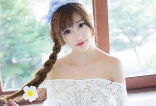 为什么胸部被挤压变形 如何做让胸部变饱满