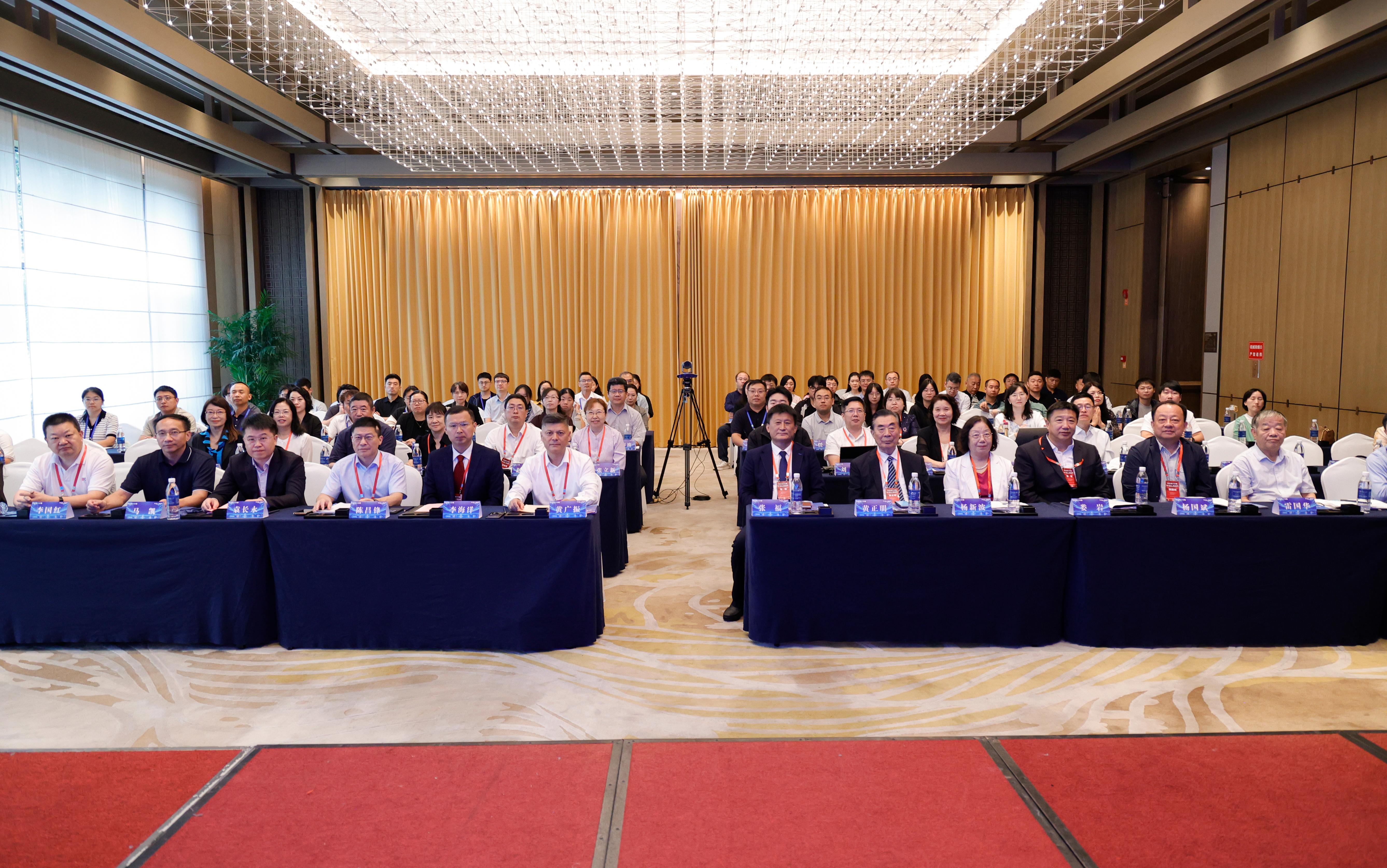 2026年中国医药教育协会智能医学专业委员会年会暨第十届智能技术应用研讨会在徐州召开(图2)