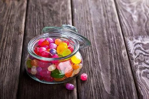 低碳饮食、生酮饮食……糖和脂肪哪个更不利于健康？(图1)