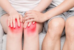  走路经常“腿打软”？是什么原因造成的？